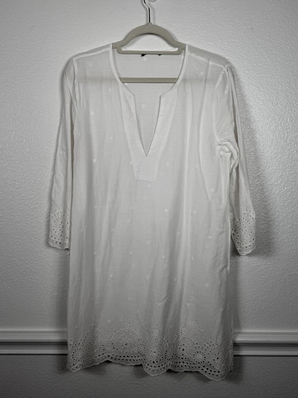 White Eyelet Tunic Swim Cover Up Poolside Beach Vacation Size Large Cotton Vneck